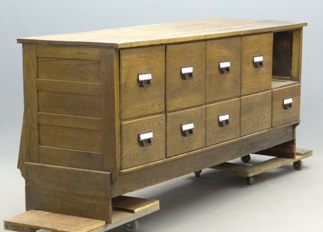 C. 1900 multi drawer country