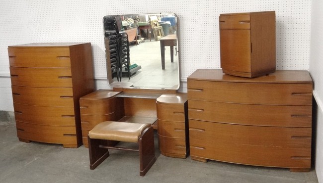 C. 1940's five piece bedroom