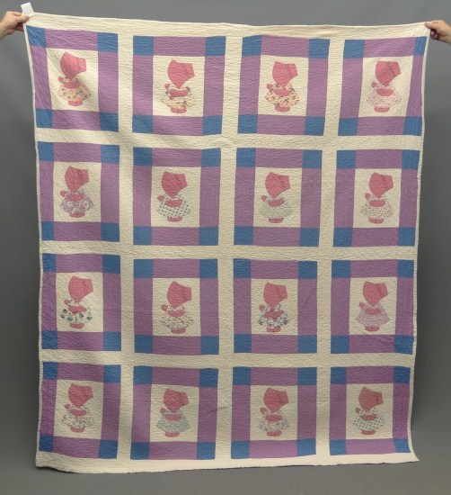C. 1940's Sunbonnet Sue quilt. 70''