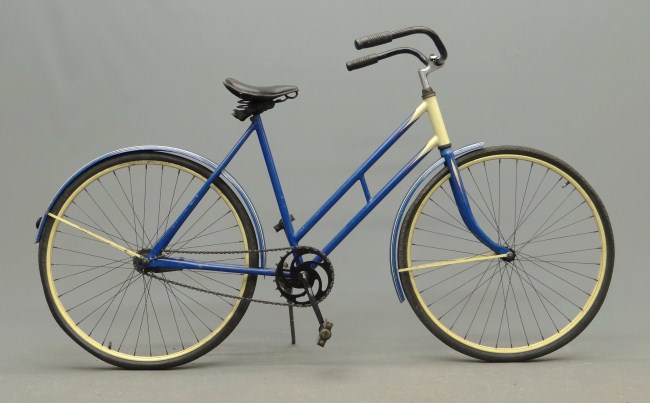 C. 1944 Schwinn ''Victory''