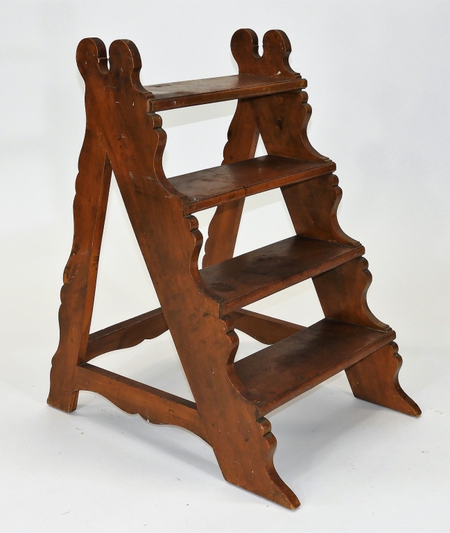 C.1830 FEDERAL SHERATON MAPLE
