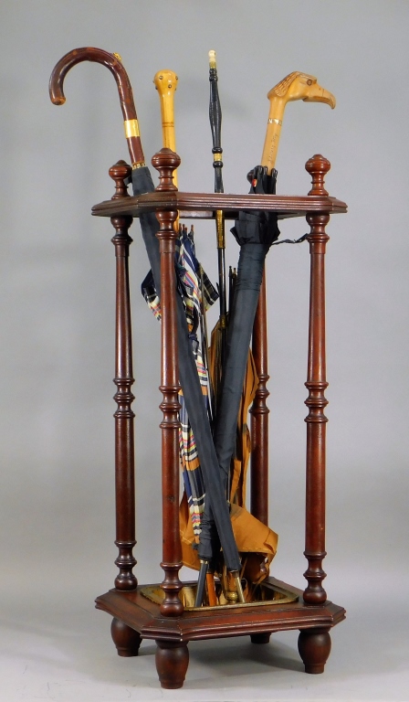 C.1870 VICTORIAN MAHOGANY