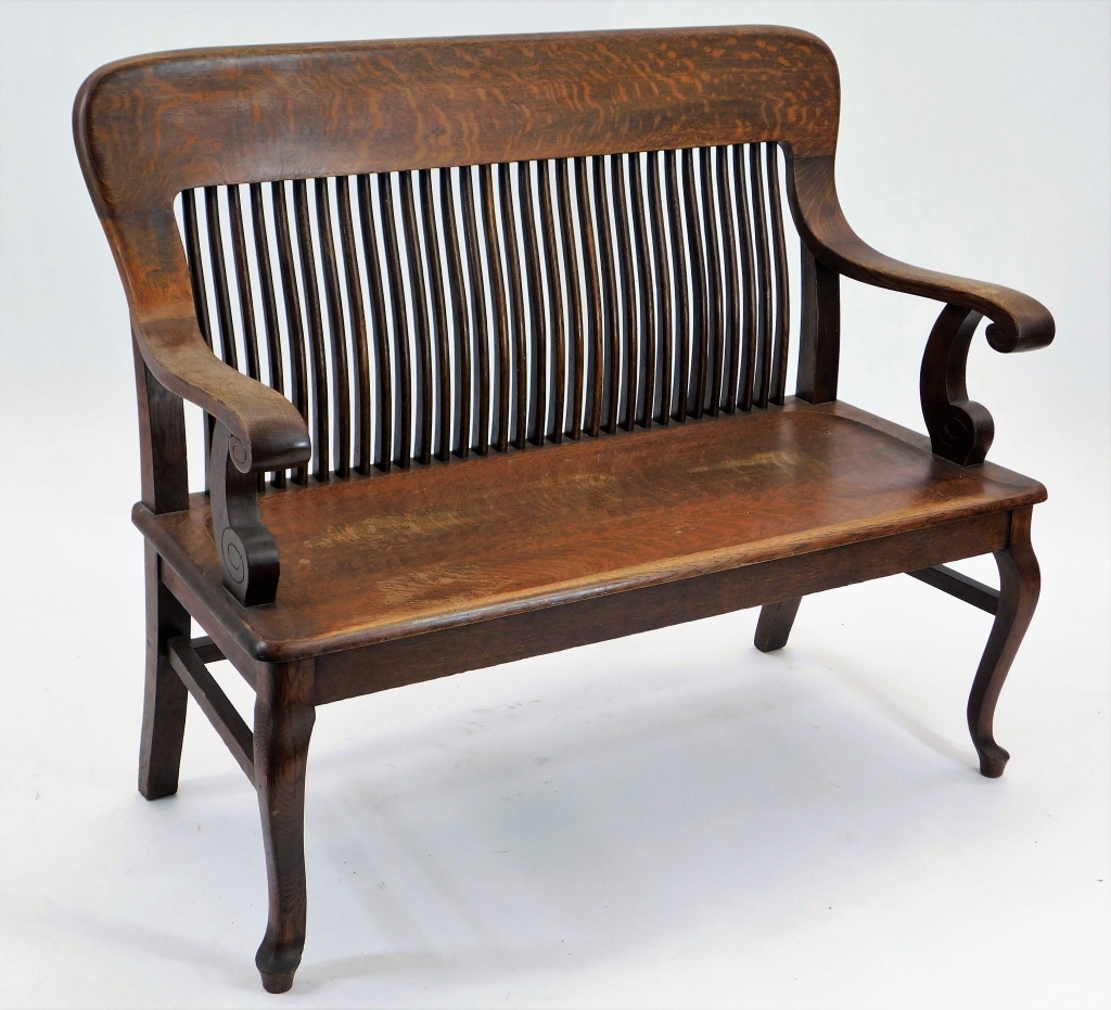 C.1900 AMERICAN QUARTER SAWN OAK