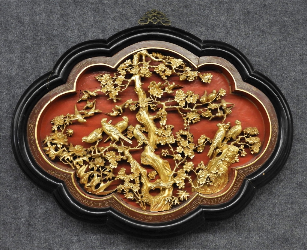 C.1900 CHINESE GILT LACQUERED