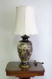 C.1900 JAPANESE SATSUMA GEISHA