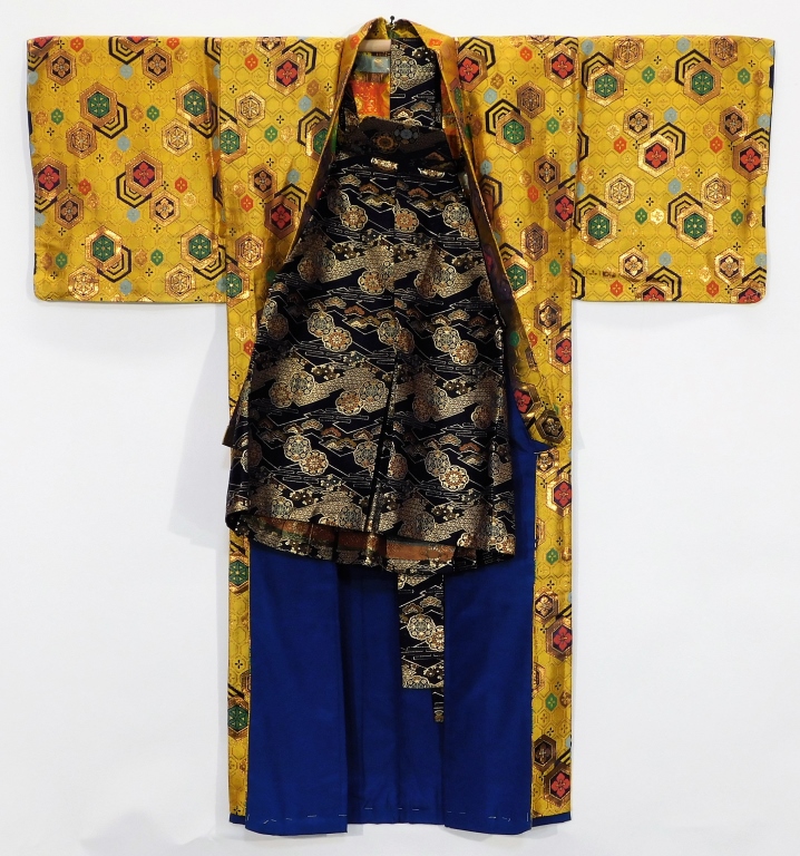 C.1900 MEIJI PERIOD KIMONO WITH