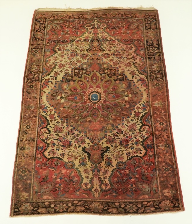 C.1900 PERSIAN ORIENTAL FARAGHAN
