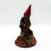 CAIRN STUDIOS FIGURINE, GUESS
