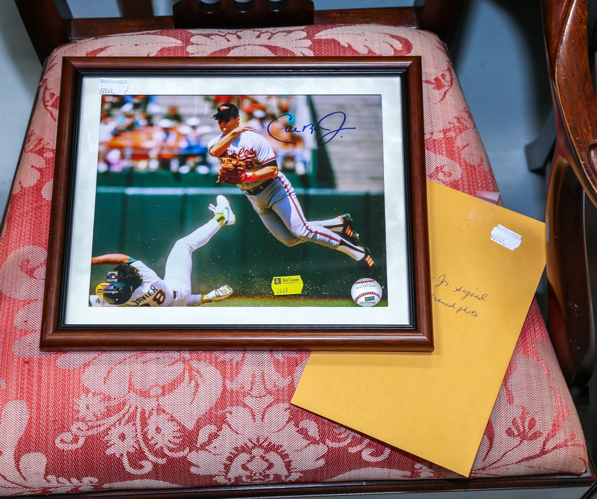 CAL RIPKEN SIGNED PHOTOGRAPH With