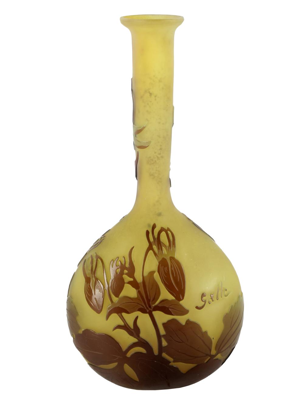 CAMEO GLASS VASEsigned in cameo