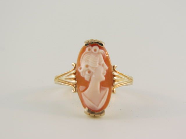 Cameo Ring carved shell portrait of