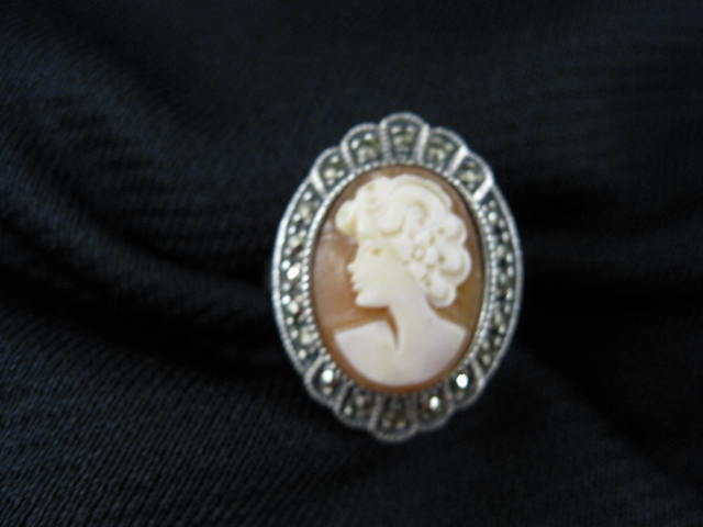 Cameo Ring carved shell portrait of