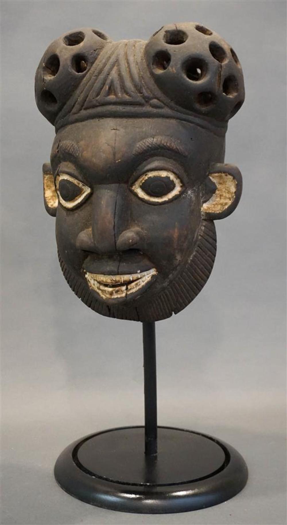CAMEROON BAMUN/BAMILEKE WOOD MASK