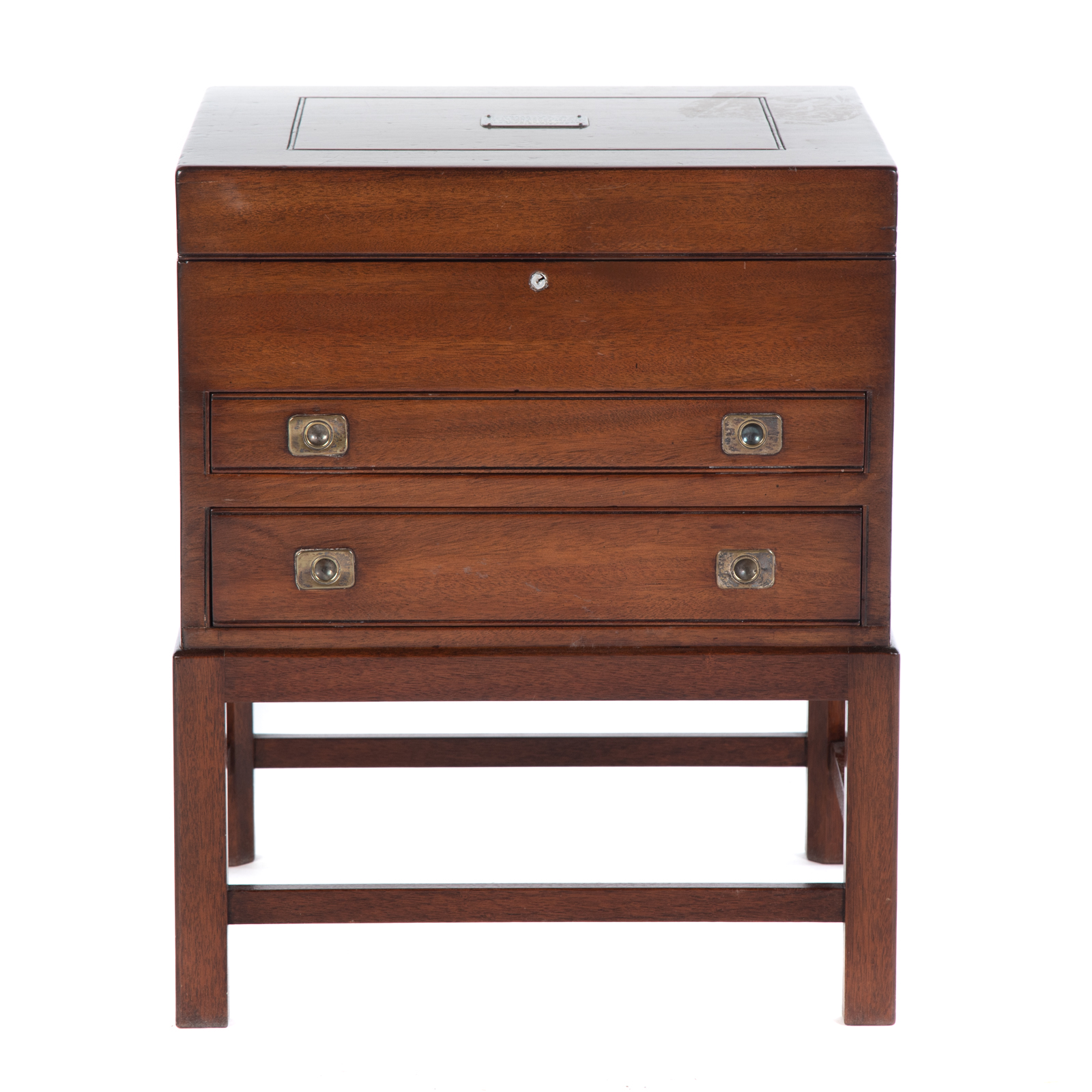CAMPAIGN STYLE MAHOGANY
