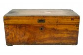 CAMPAIGN TRUNKwith bail handle