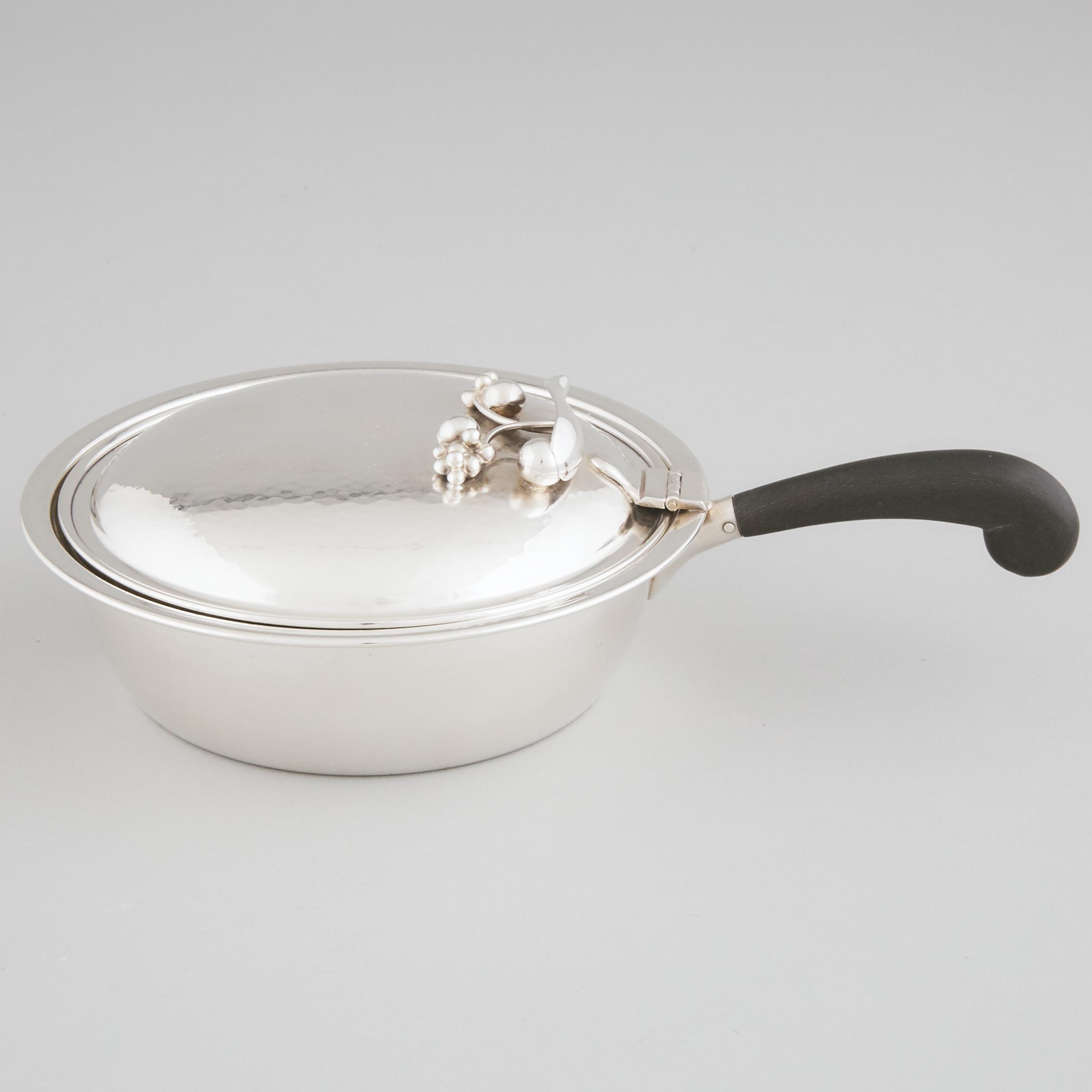 Canadian Silver Silent Butler, Carl