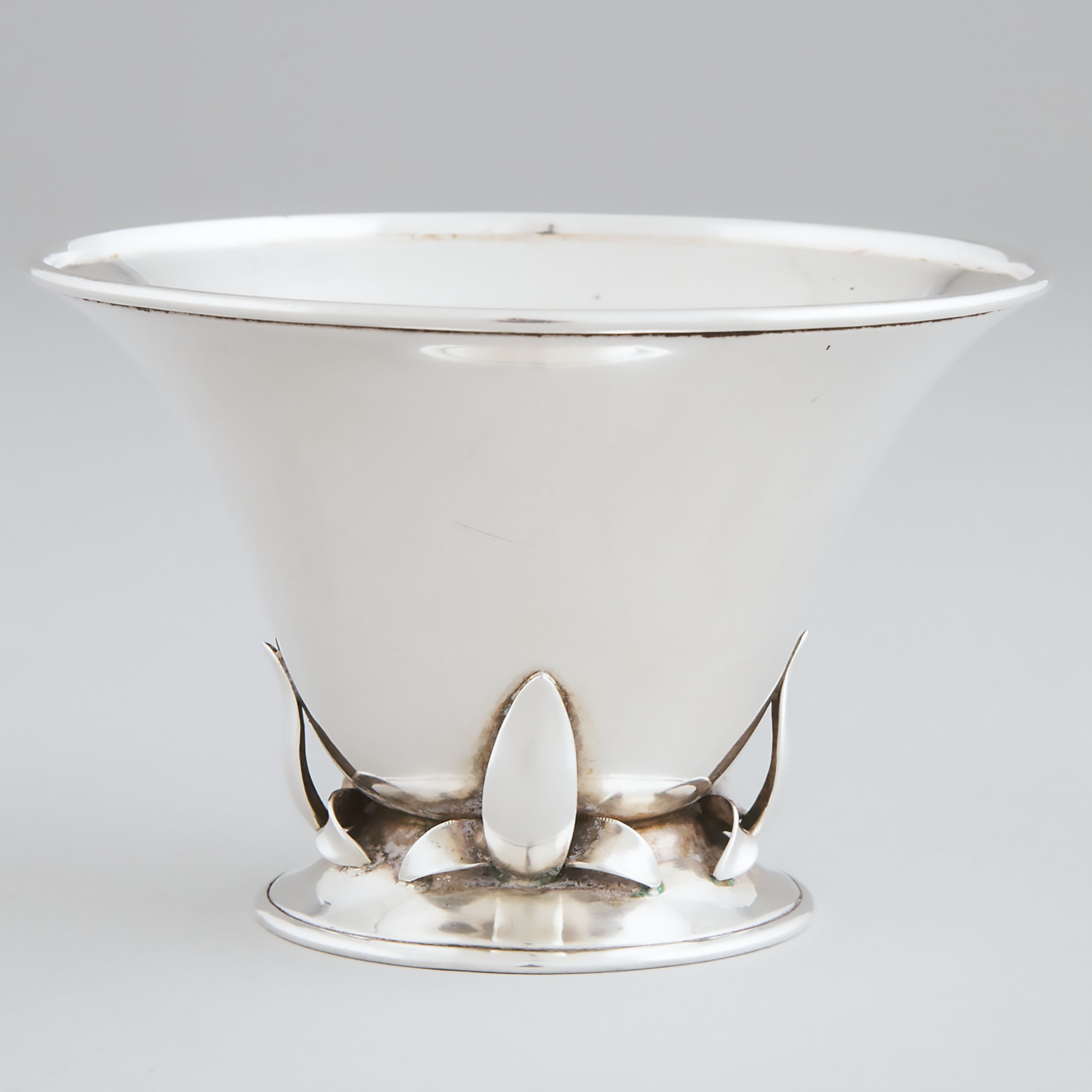 Canadian Silver Small Footed