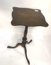 CANDLE STAND SCALLOPED TOP, TU
