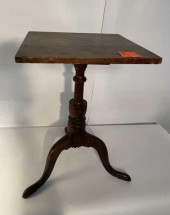 CANDLE STAND WALNUT, PIE CRUST
