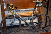CANNONDALE R800 ROAD BIKE Narr
