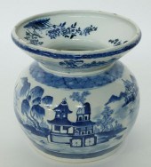 CANTON BULBOUS SPITTOON, 19TH