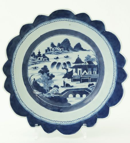 CANTON SCALLOPED BOWL, 19TH