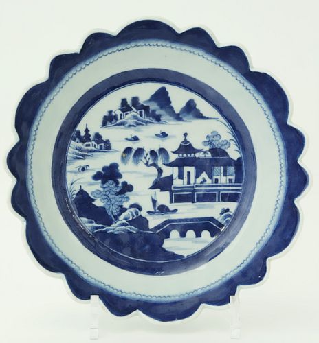 CANTON SCALLOPED BOWL, 19TH
