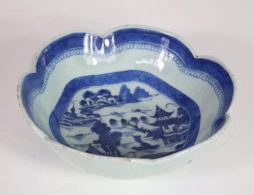 CANTON SIX-LOBED BOWL, 19TH