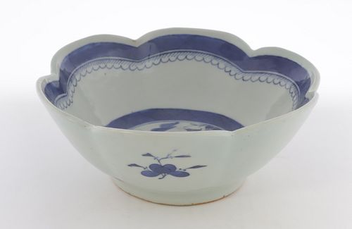 CANTON SIX-LOBED BOWL, 19TH