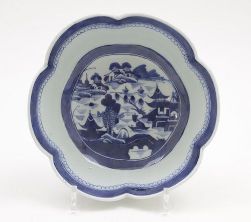 CANTON SIX-LOBED BOWL, 19TH