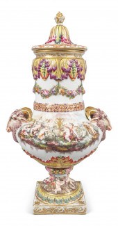 CAPODIMONTE MOLDED URN AND COV