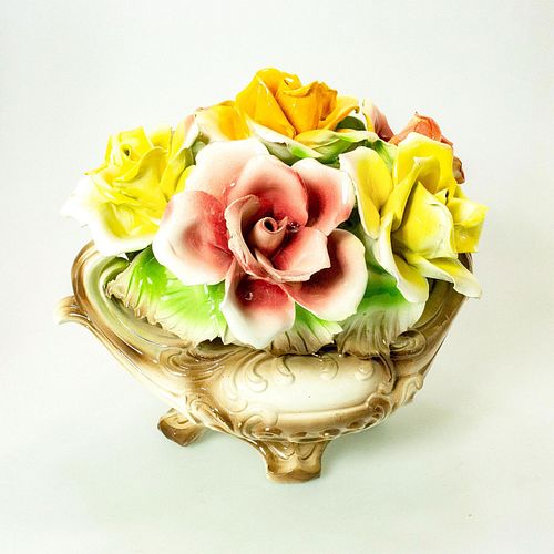 CAPODIMONTE PORCELAIN CENTERPIECE
