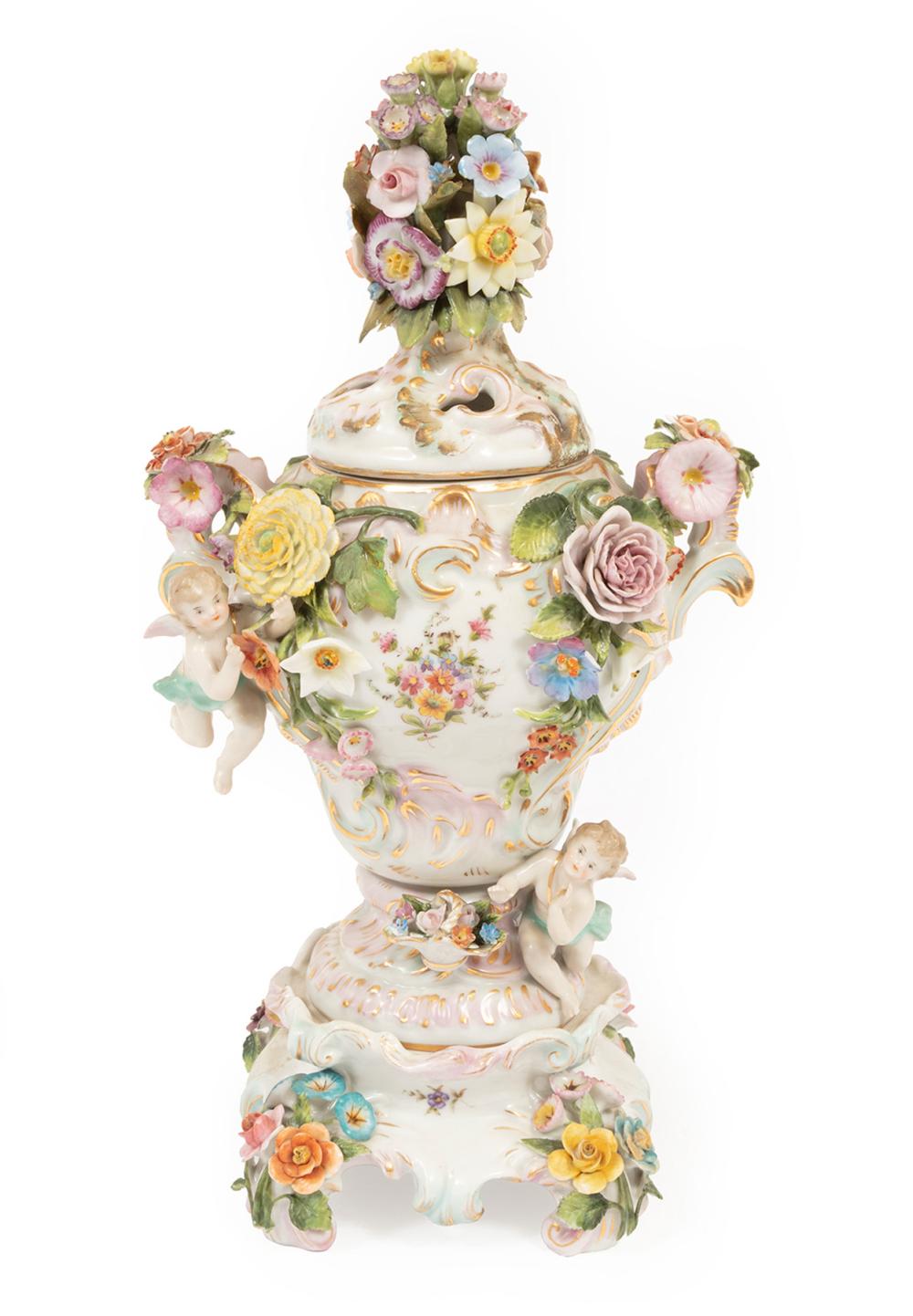 CAPODIMONTE PORCELAIN COVERED