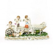 CAPODIMONTE RARE FIGURINE GROU