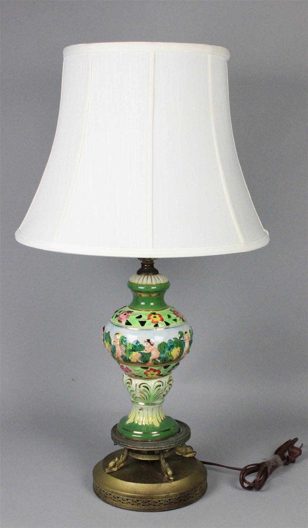 CAPODIMONTE STYLE CERAMIC TABLE