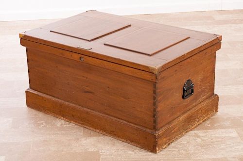 CAPTAINS TOOL CHEST,19TH