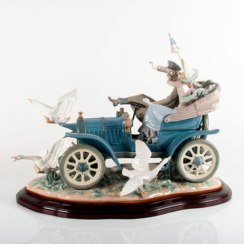 CAR IN TROUBLE 1011375 - LLADRO