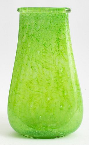 CARDER STEUBEN GREEN CLUTHRA