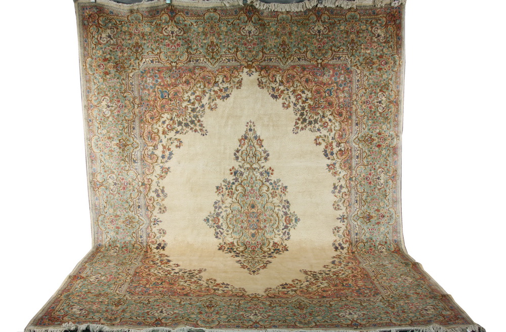 CARPET - 8'11'' x 11'9'' - Room