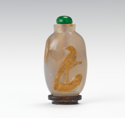 Carved Agate Snuff Bottle with Bird