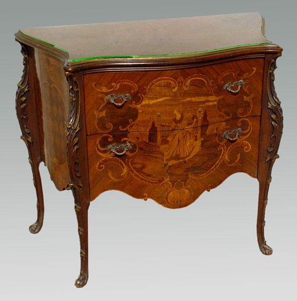 CARVED AND INLAY ITALIAN COMMODE: 2