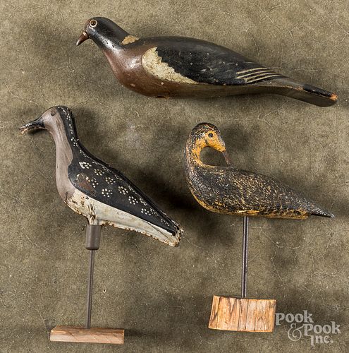 CARVED AND PAINTED PIGEON DECOY,
