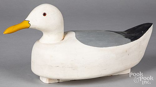 CARVED AND PAINTED SEAGULL