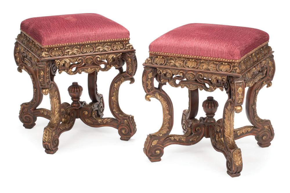 CARVED AND PARCEL GILT STOOLSPair