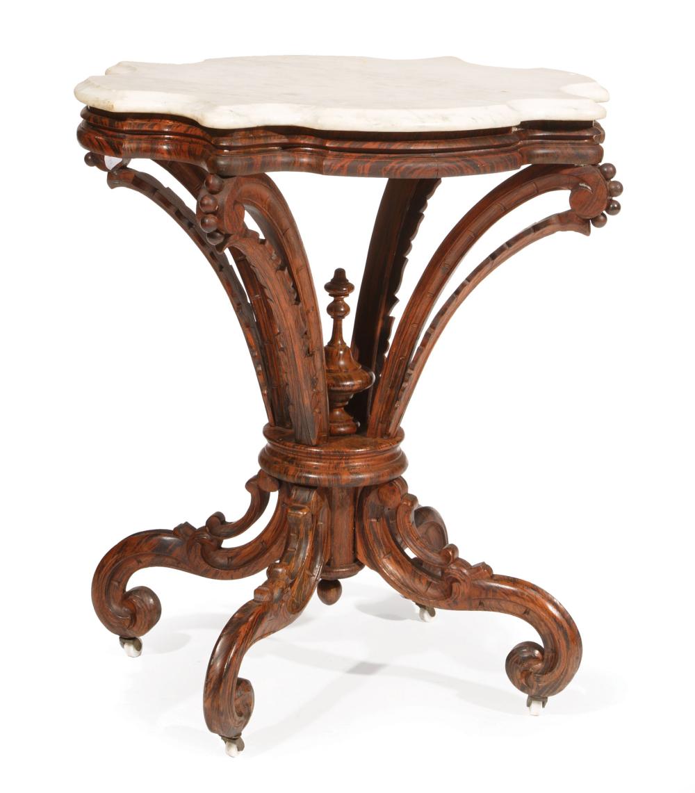 CARVED AND ROSEWOOD GRAINED LAMP