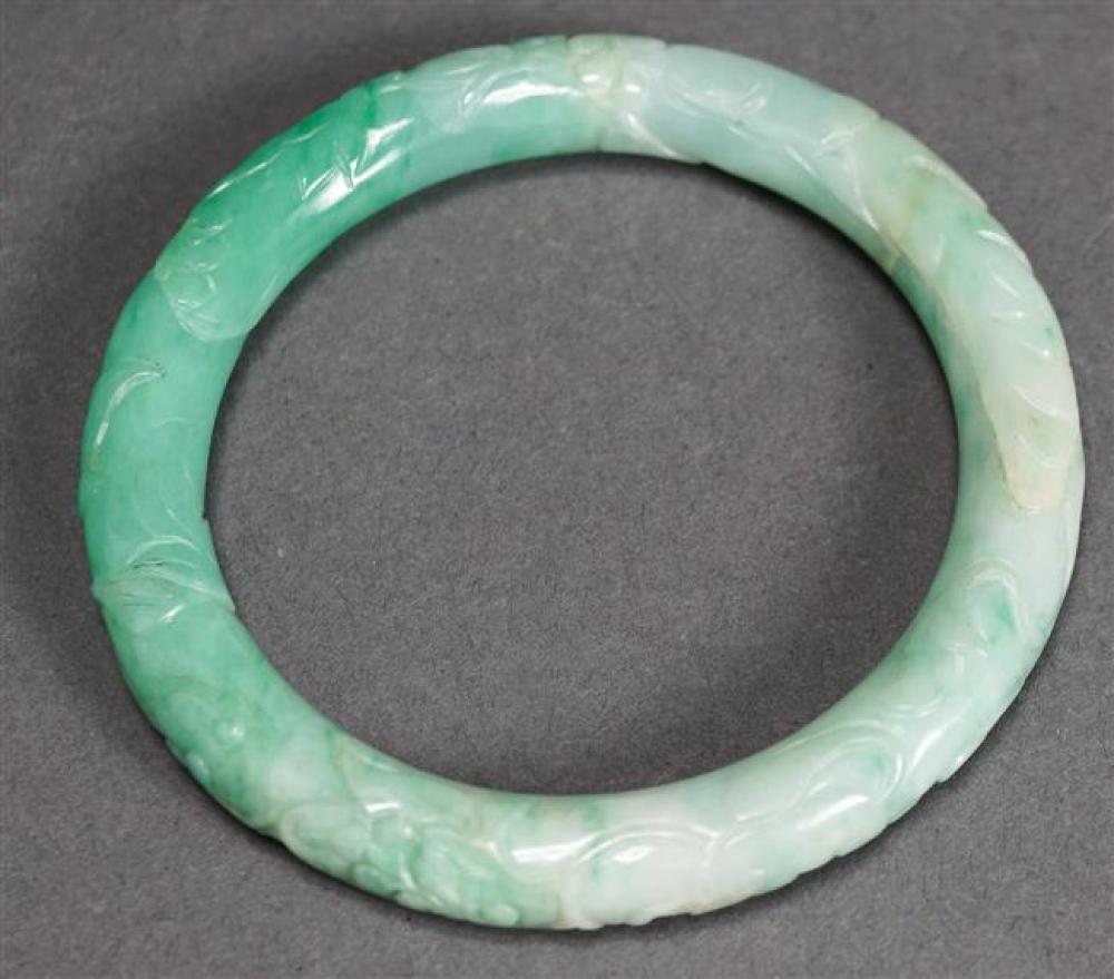 CARVED APPLE GREEN JADEITE BANGLE