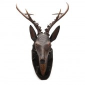 CARVED BLACK FOREST WOODEN DEE