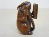CARVED BOXWOOD NETSUKE, MOUSE