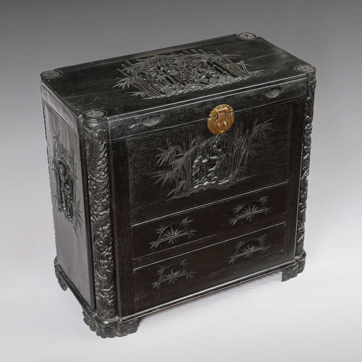 CARVED CHINESE CHEST: Handmade