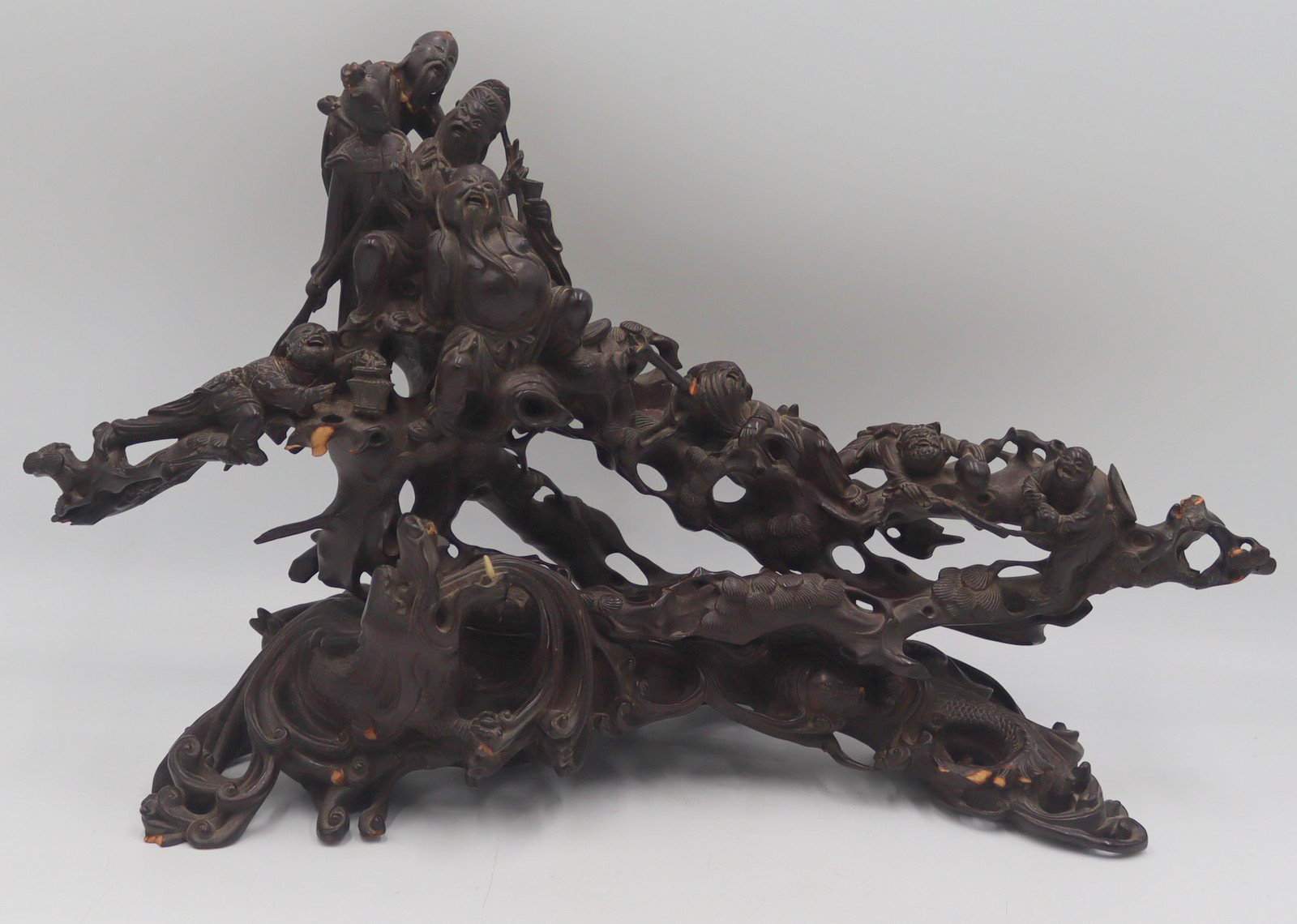 CARVED CHINESE FIGURAL GROUPING
